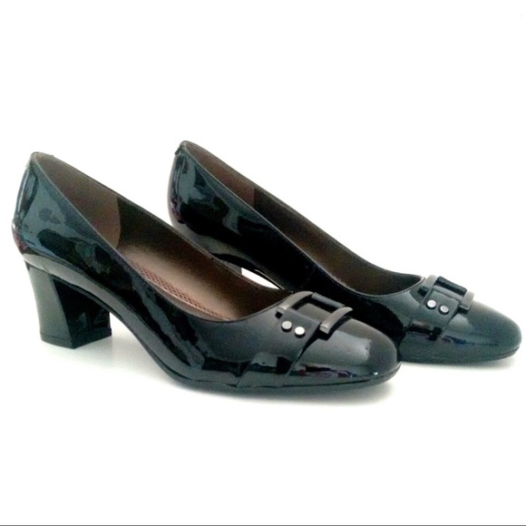 {Easy Spirit} Black Patent Leather Pumps - Picture 2 of 5